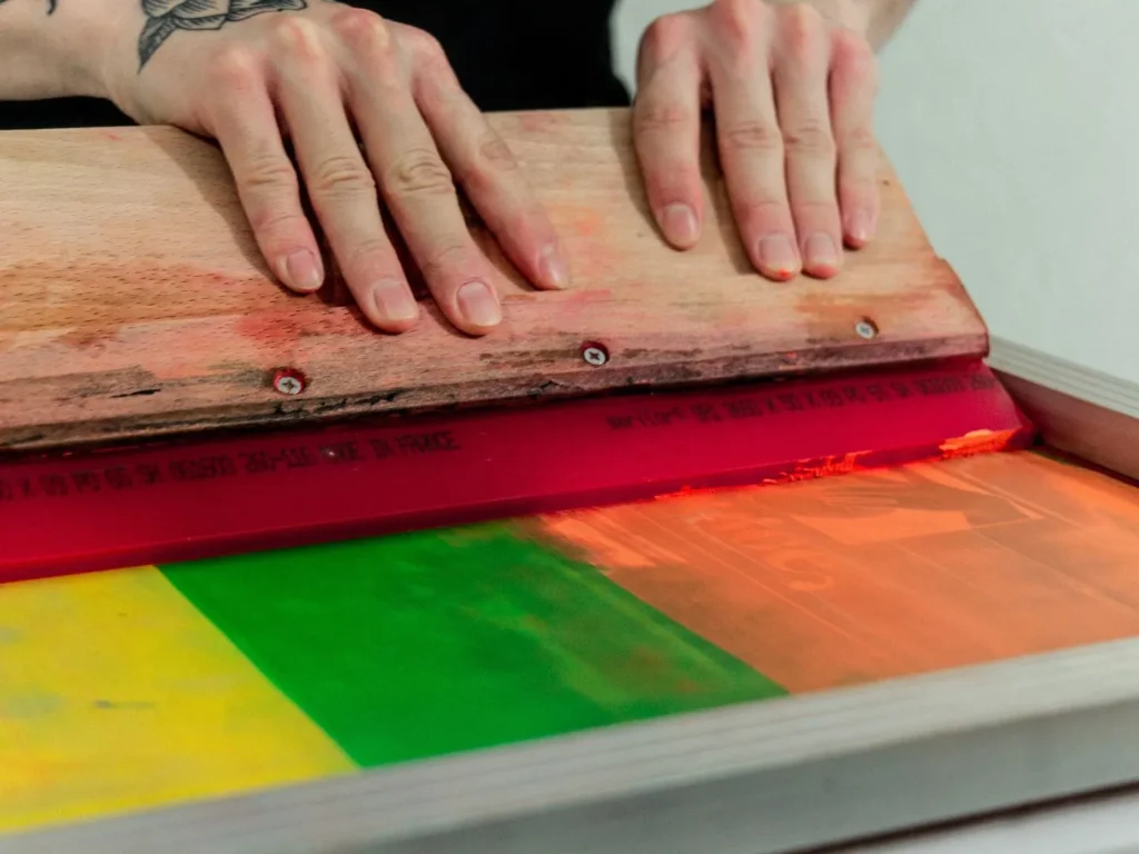 instalación de rótulos luminosos en fachada